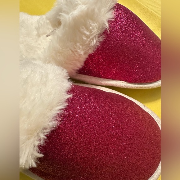 Avon Hot Pink Glitter Slippers Size Large - Picture 3 of 8